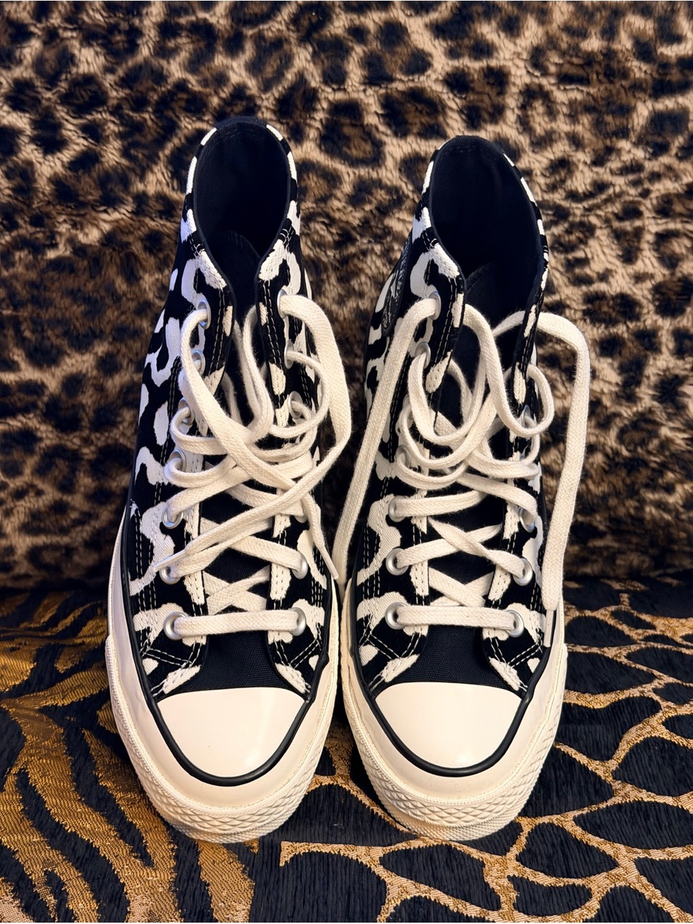 Converse Chuck 70 Hi top black leopard men’s 6 women’s 8